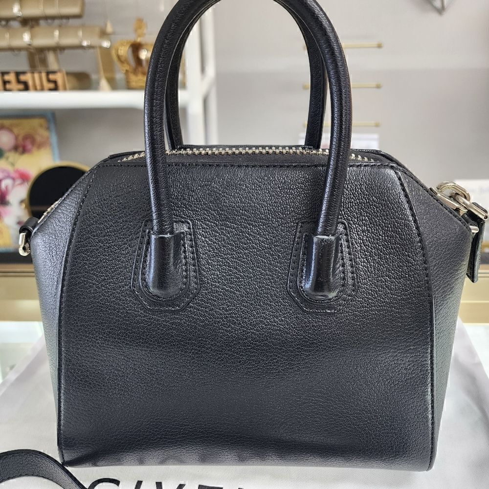 NWT Givenchy Antigona Black Leather Crossbody Handbag - Picture 3 of 11